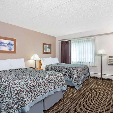 Days Inn By Wyndham Fond Du Lac Exterior foto
